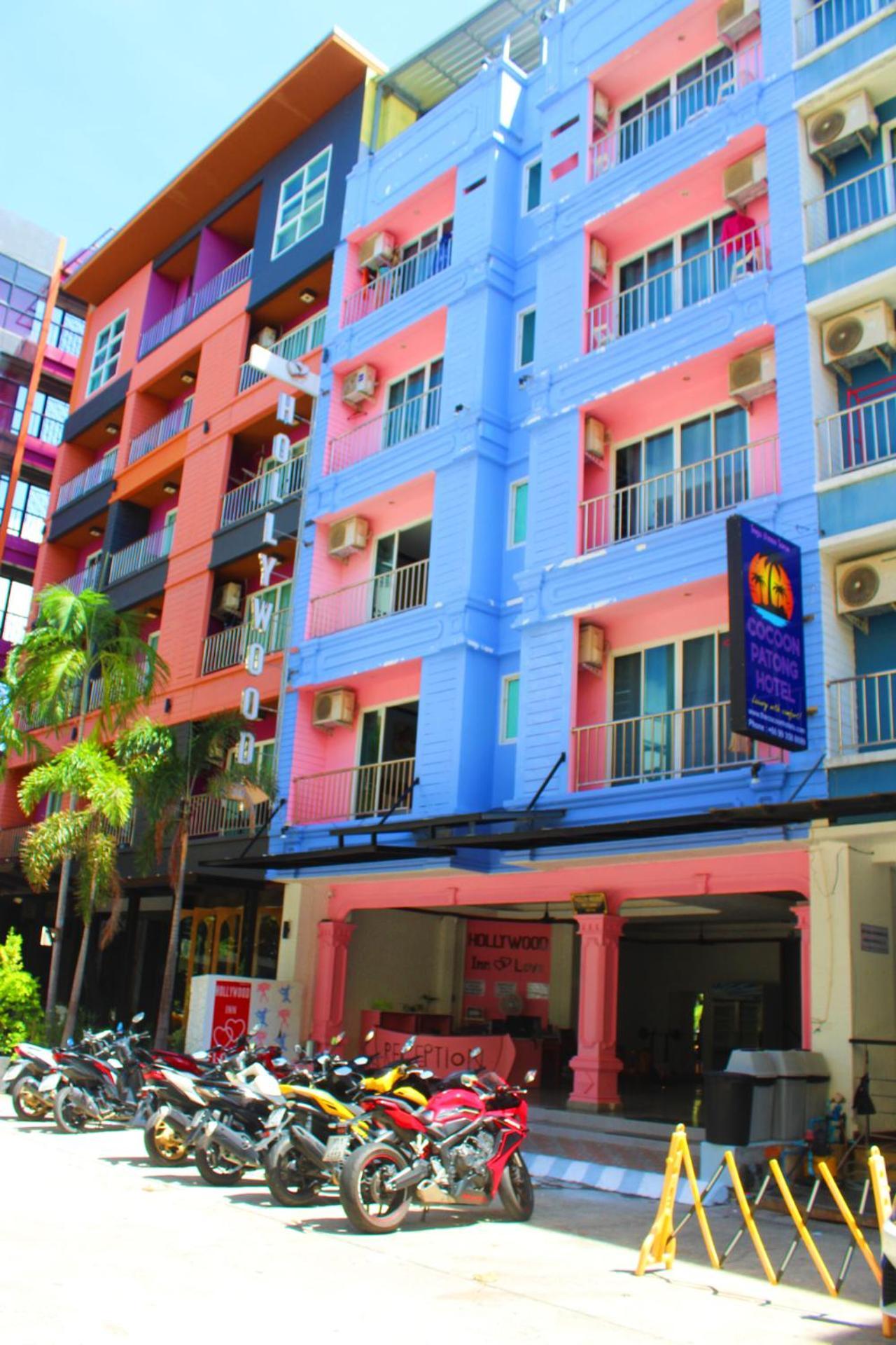 Hollywood Inn Hotel Patong Exterior photo