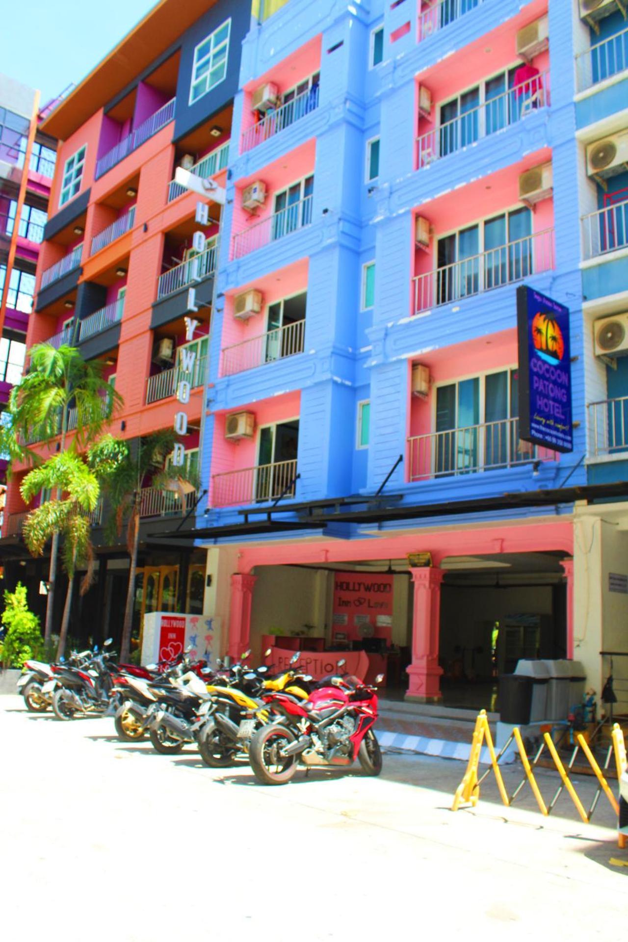 Hollywood Inn Hotel Patong Exterior photo